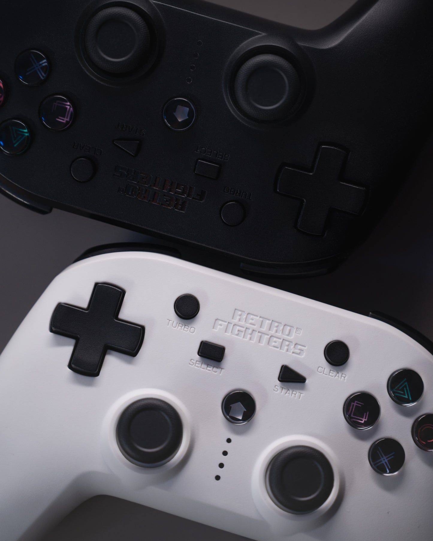 RETRO FIGHTERS Defender ワイヤレスコントローラー グレー PS1/PS2/PS3対応、圧力認識型ボタン、バイブレーション機能、ターボ機能搭載、USB Type-C充電ケーブル付属