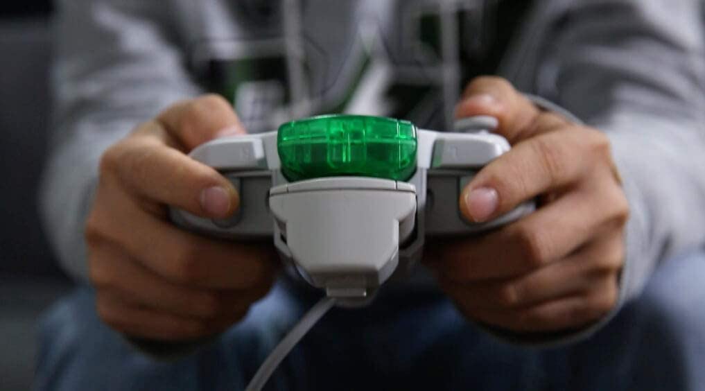 RETRO FIGHTERS Striker DC BLACK ドリームキャスト™専用コントローラー|人間工学に基づいたモダンデザイン|高反応Dパッド・感圧トリガー・デジタルショルダーボタン搭載|ターボ機能・快適なアナログスティック|ビジュアルメモリ対応・ロングコード付き